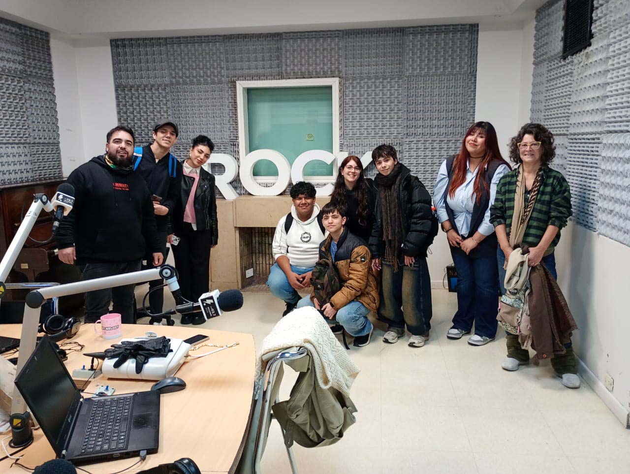 Patricia Barral en una clase de la carrera de Periodismo de ISEC