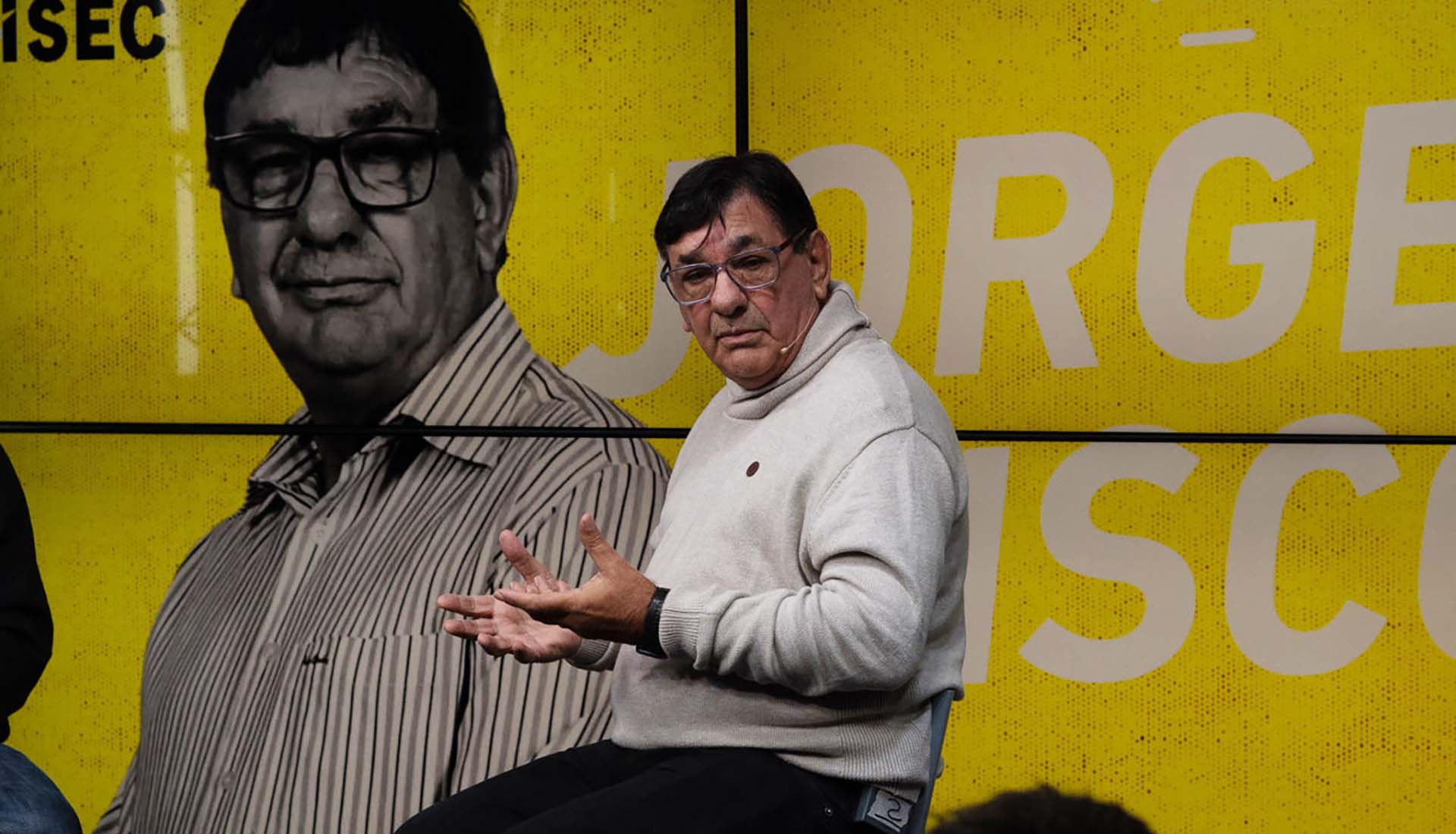 Jorge Nisco compartiendo su experiencia con estudiantes de ISEC